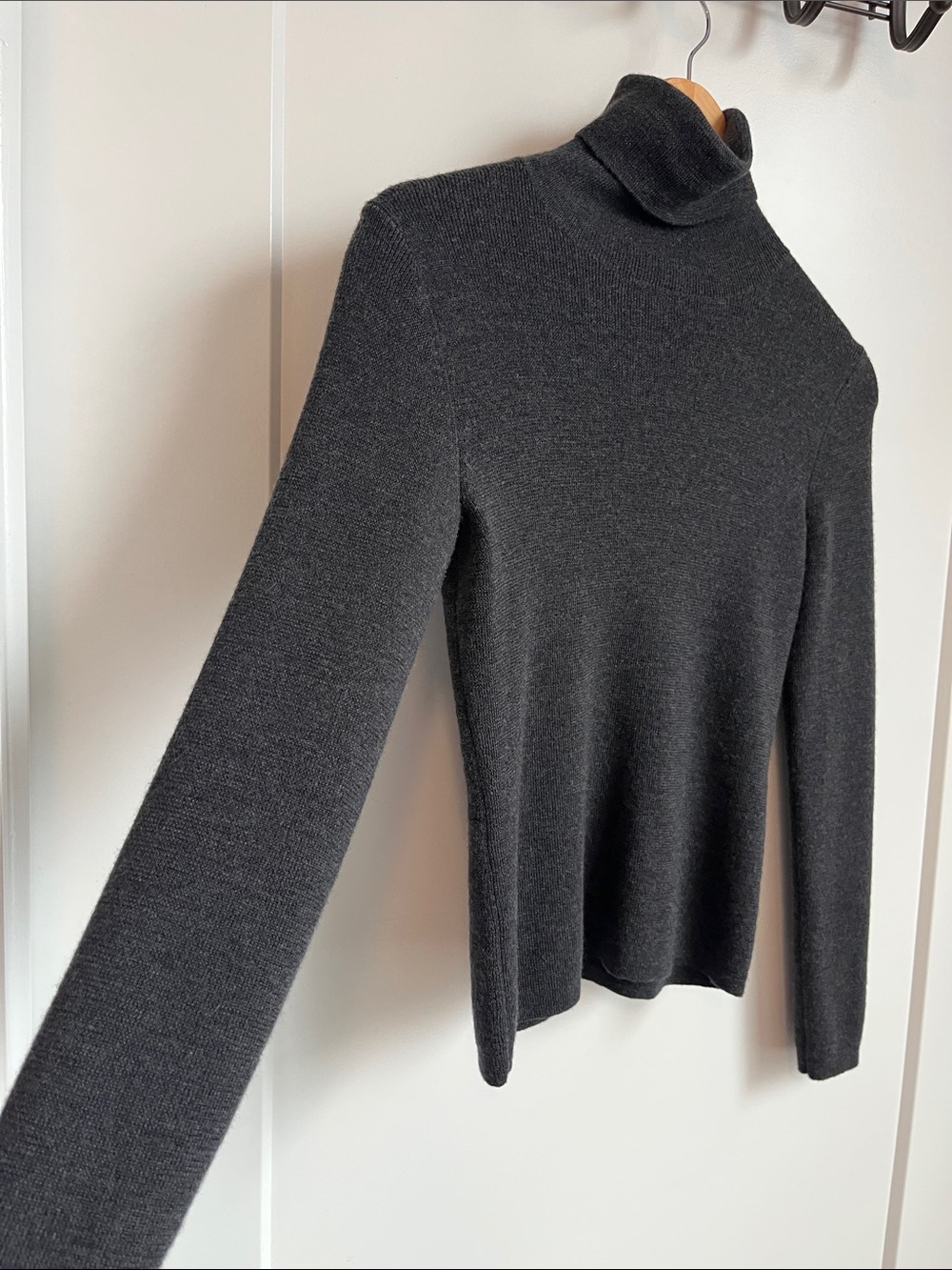 Y2K Banana Republic Extra Fine Italian Merino Wool Women’s Size S - Picture 4 of 10